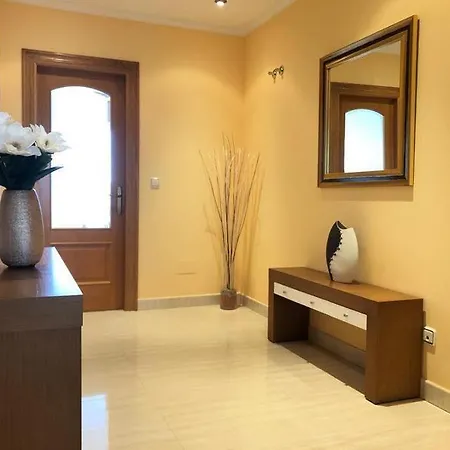 Casa Abeleira
